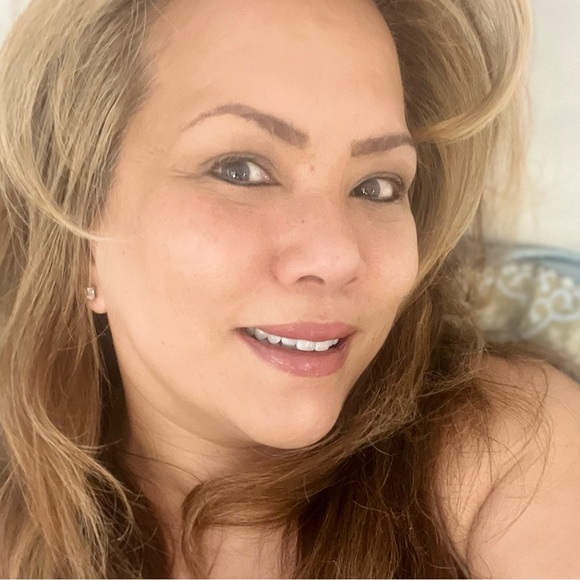 Meet your Posher, Nancy - Picture 1 of 1